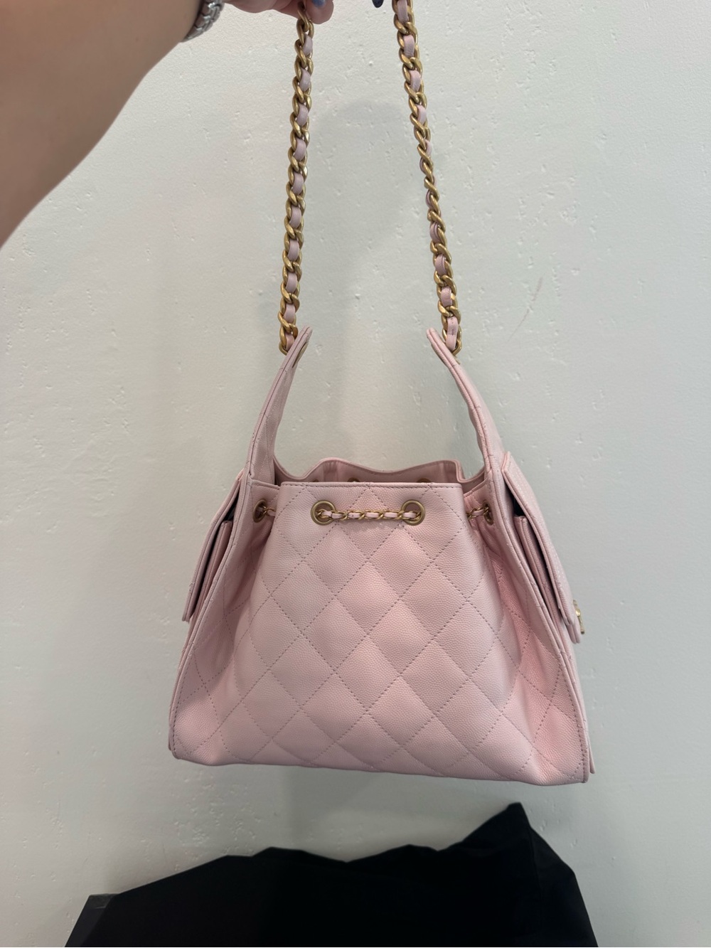 🤩 CHANEL 25 Small Pink Quilted Drawstring hobo Bag with Gold Chain 🤩 - Picture 5 of 9